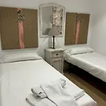 At Osario 12 Con Parking Bajo Disponibilidad דירה *